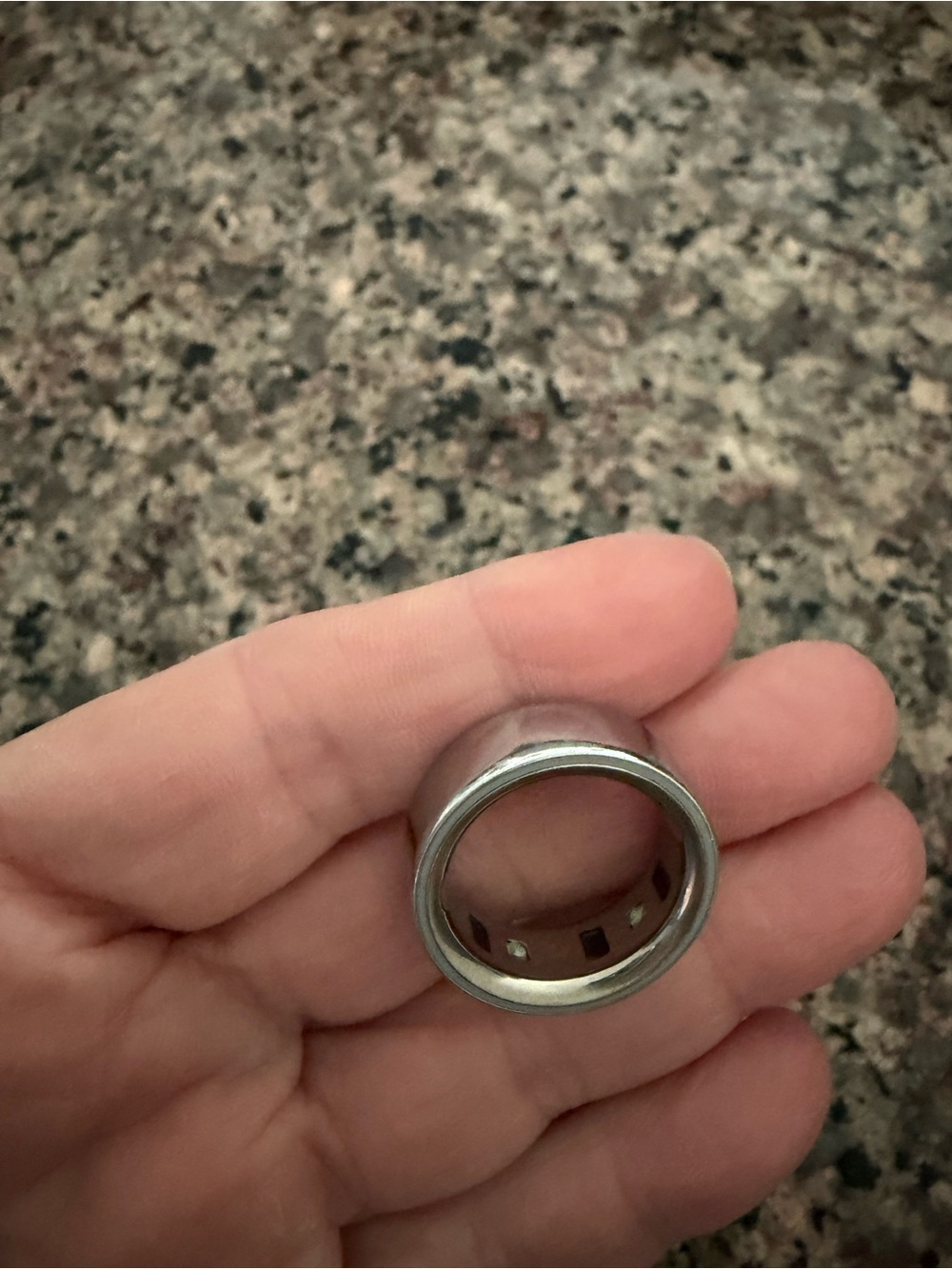 Oura ring 4 silver size 8 - Picture 3 of 7